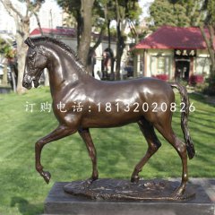 走路的馬銅雕，公園動物銅雕