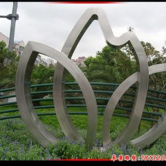 不銹鋼抽象樹葉公園景觀雕塑