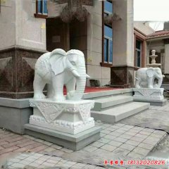 別墅門口石雕大象