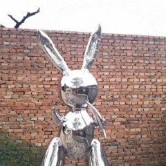 鏡面不銹鋼兔子雕塑